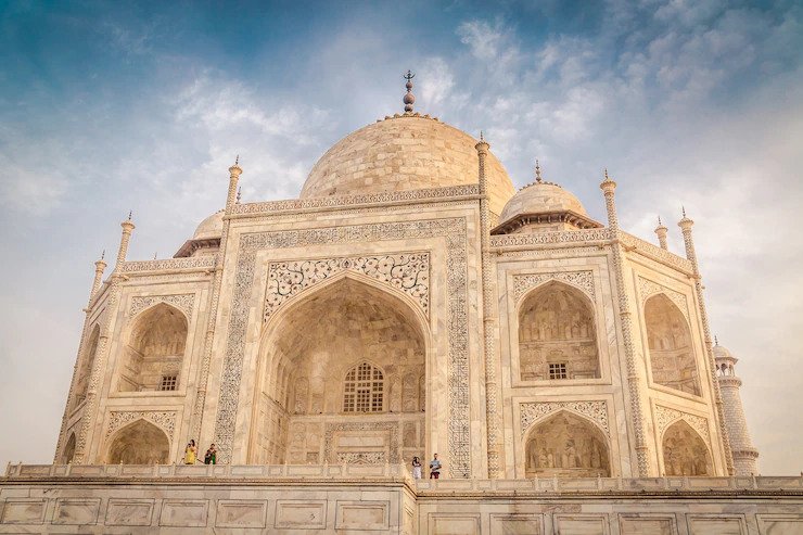 Best of the Tourist Spots in Agra